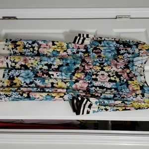 Mid legnth, floral dress with ruffled sleeves